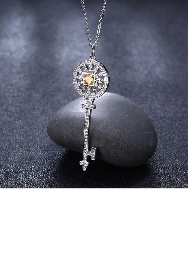 925 Sterling Silver Fashion Brilliant Key Pendant with Austrian Element Crystal and Necklace