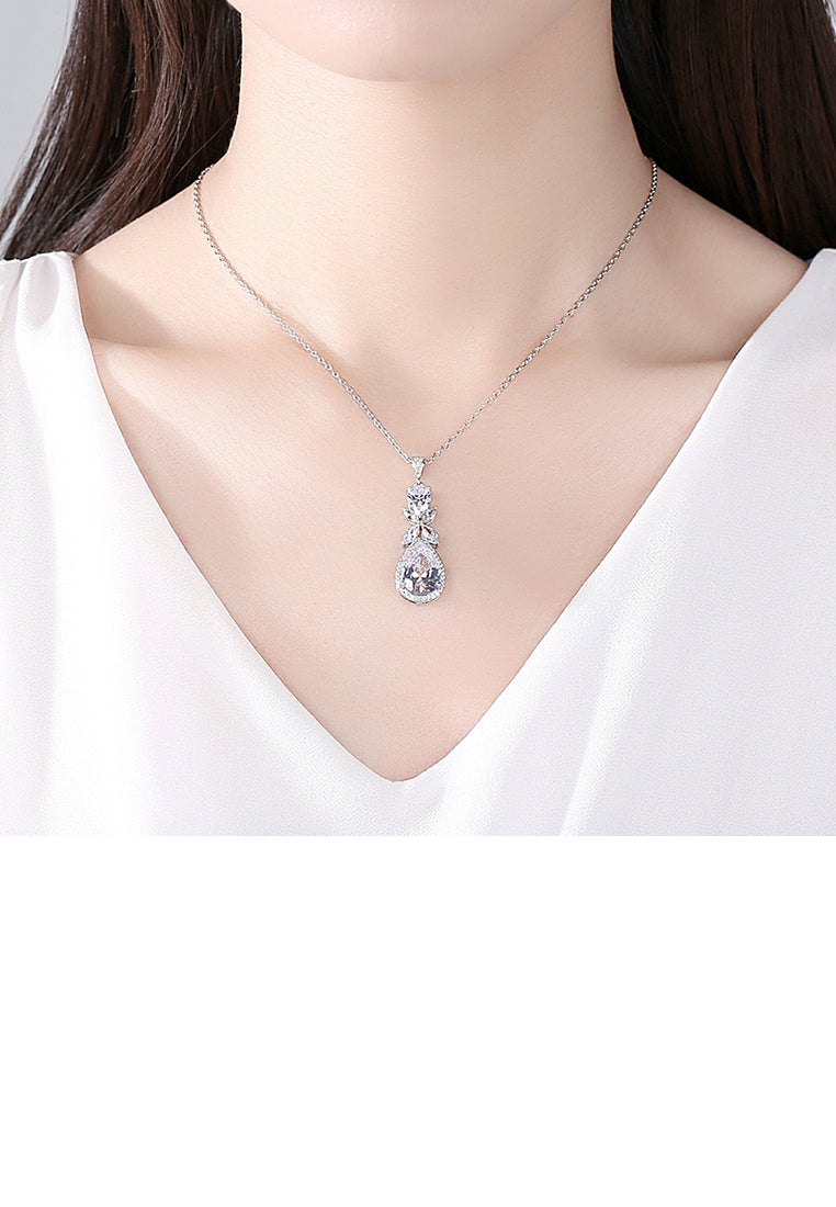 Fashion and Elegant Flower Water Drop Pendant with Cubic Zirconia and Necklace - Luxurious Look