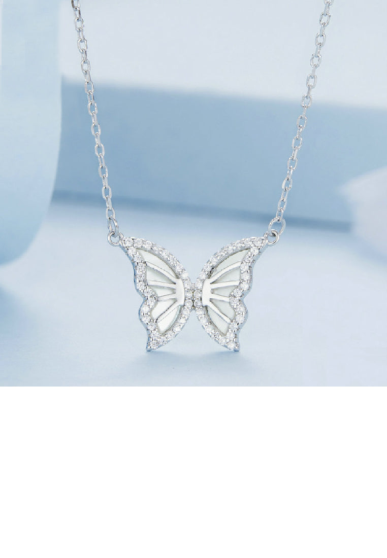 925 Sterling Silver Fashion Simple Butterfly Shell Pendant with Cubic Zirconia and Necklace - Luxurious Look
