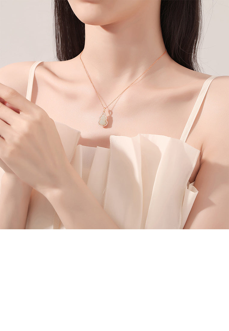 925 Sterling Silver Plated Gold Fashion Vintage Gourd Imitation Chalcedony Pendant with Cubic Zirconia and Necklace - Luxurious Look