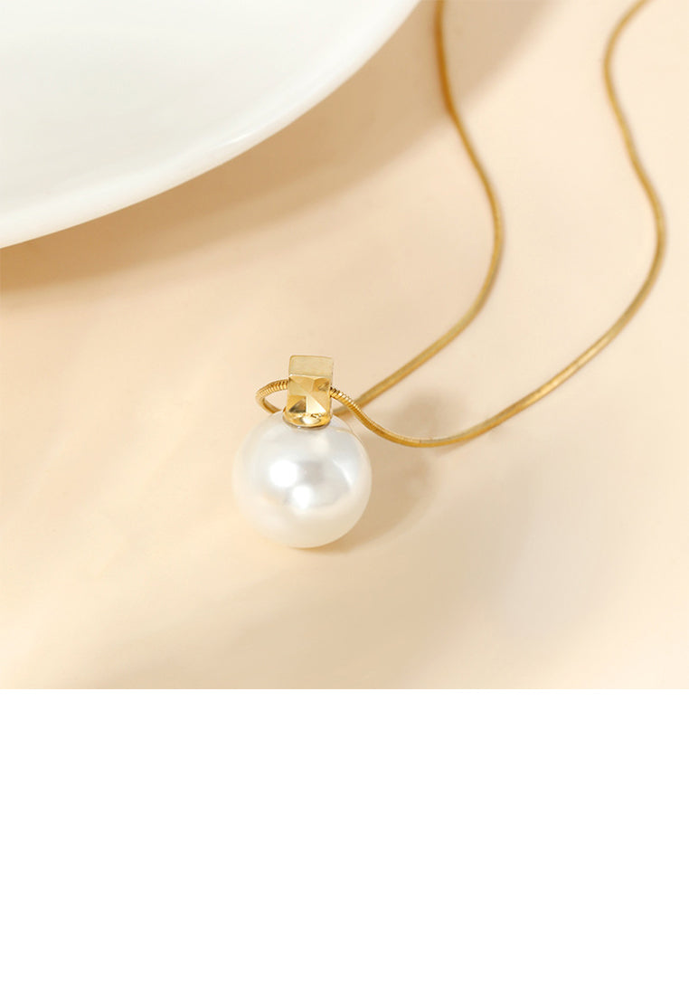 925 Sterling Silver Plated Gold Simple and Elegant Imitation Pearl Geometric Pendant with Necklace - Luxurious Look