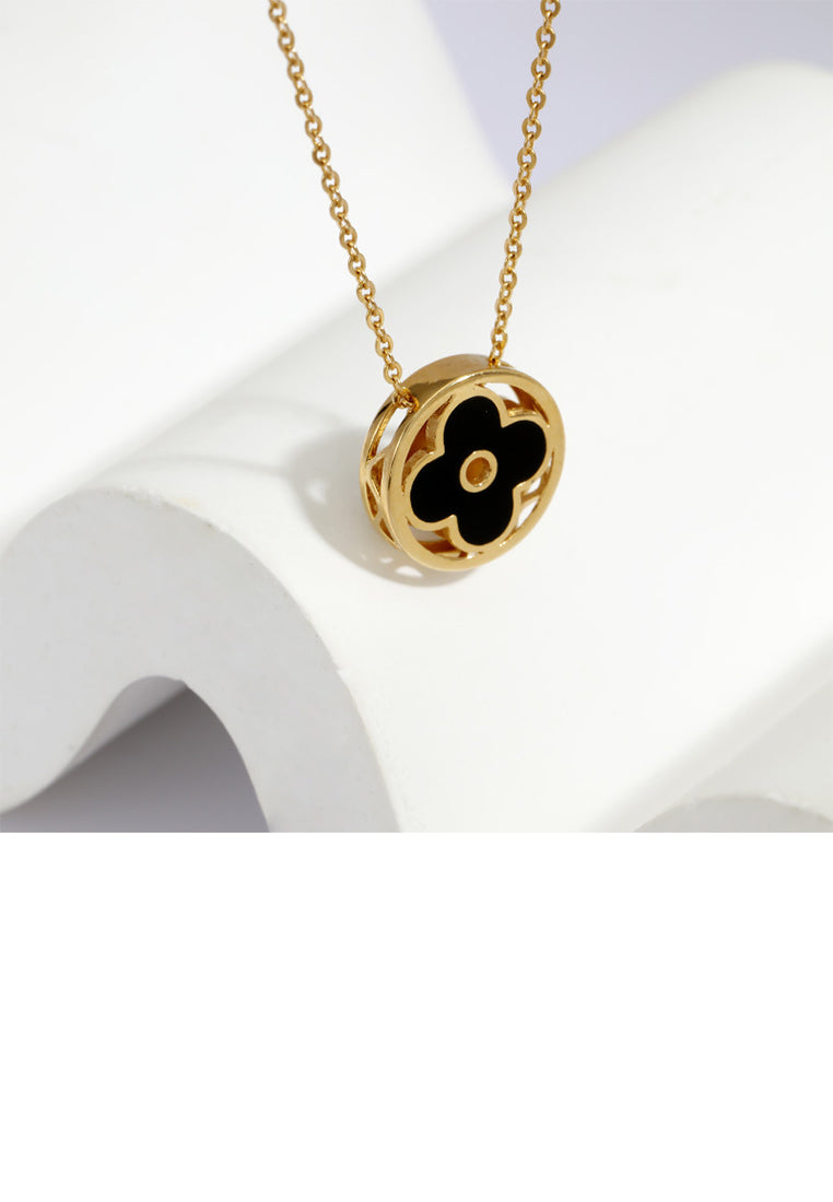 925 Sterling Silver Plated Gold Simple Temperament Four-leafed Clover Round Pendant with Necklace
