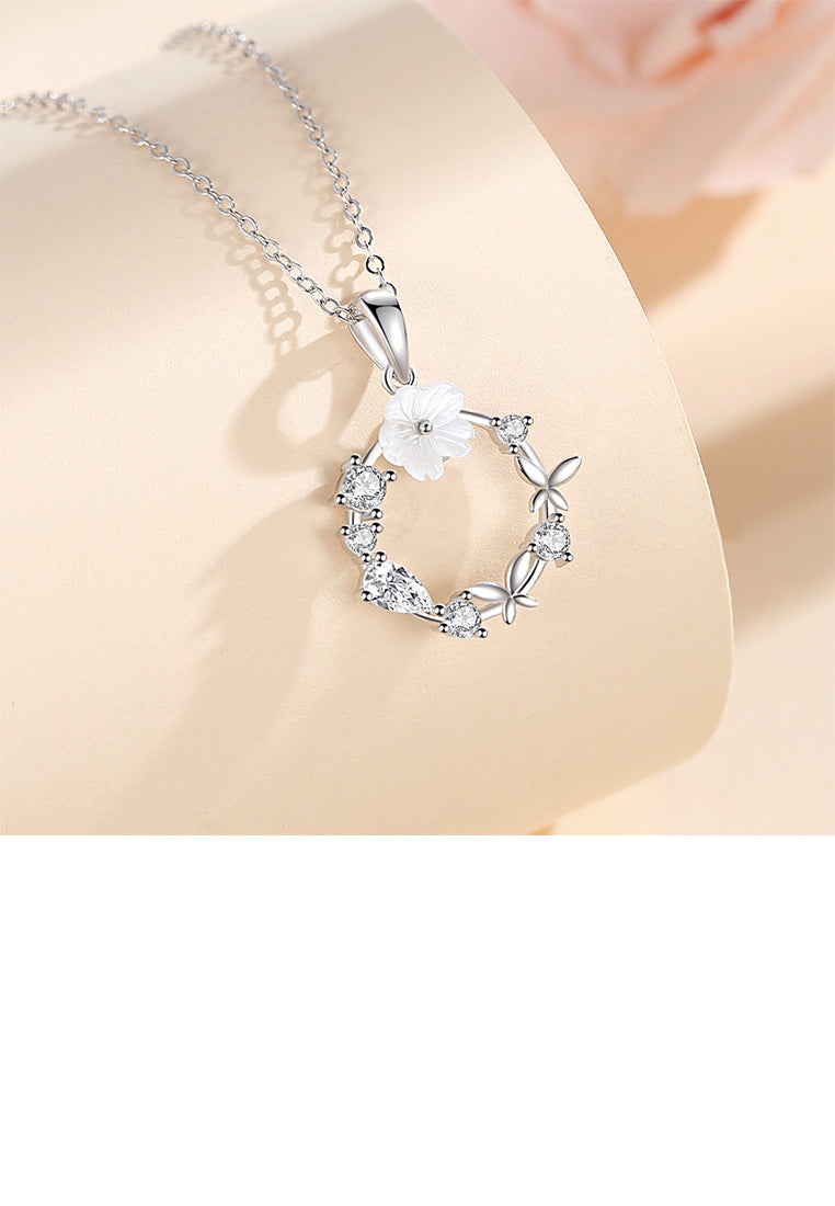 925 Sterling Silver Fashion Temperament Flower Butterfly Pendant with Cubic Zirconia and Necklace - Luxurious Look