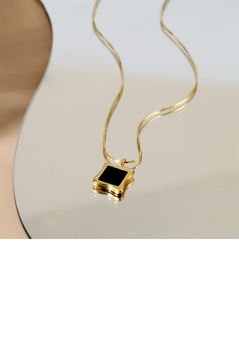 925 Sterling Silver Plated Gold Simple and Fashion Geometric Square Black Imitation Agate Pendant with Necklace