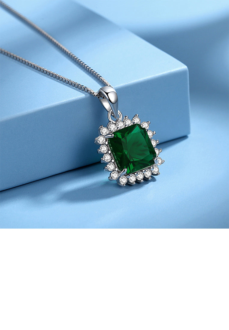 925 Sterling Silver Elegant Lace Geometric Square Pendant with Green Cubic Zirconia and Necklace - Luxurious Look