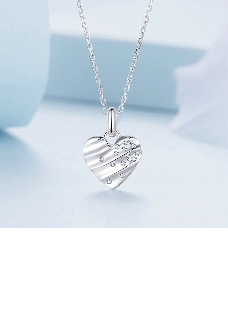 925 Sterling Silver Fashion Simple Heart-shaped Pendant with Cubic Zirconia and Necklace - Luxurious Look