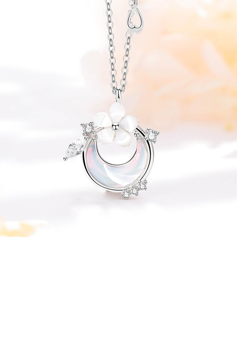 925 Sterling Silver Fashion Simple Flower Moon Shell Pendant with Cubic Zirconia and Necklace - Luxurious Look