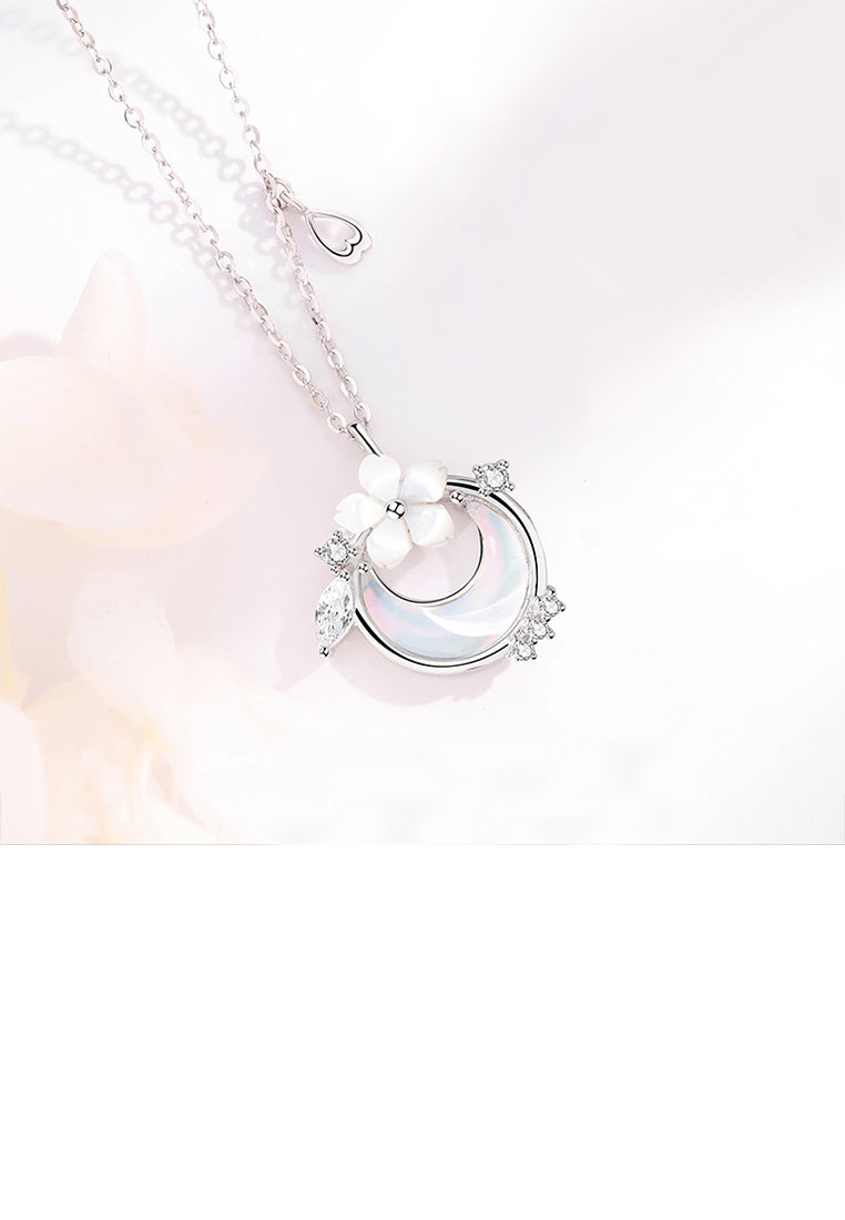 925 Sterling Silver Fashion Simple Flower Moon Shell Pendant with Cubic Zirconia and Necklace - Luxurious Look
