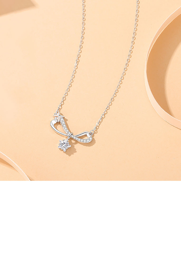 925 Sterling Silver Fashion and Creative Möbius Star Pendant with Cubic Zirconia and Necklace - Luxurious Look