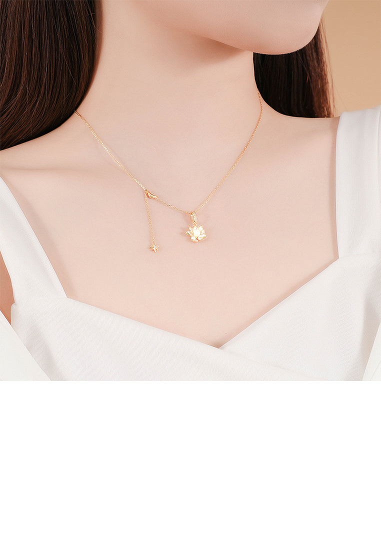 925 Sterling Silver Plated Gold Fashion and Elegant Lotus Imitation Pearl Pendant with Cubic Zirconia and Necklace - Luxurious Look