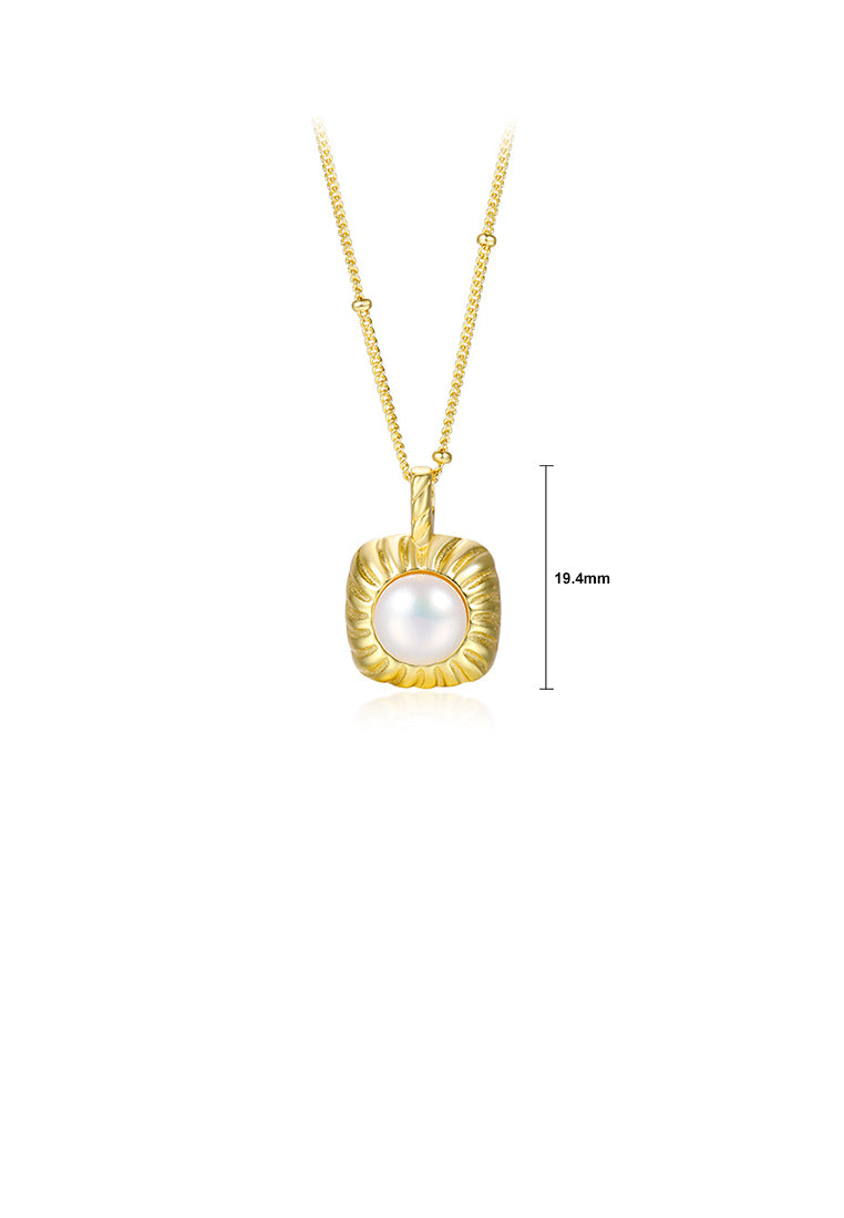 925 Sterling Silver Plated Gold Fashion Simple Pattern Geometric Square Pendant with Imitation Pearls and Necklace