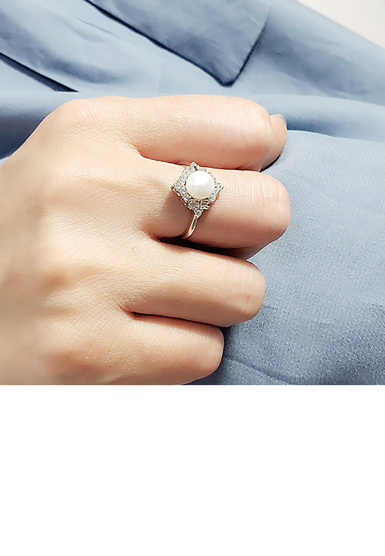 925 Sterling Silver Fashion and Elegant Geometric White Freshwater Pearl Adjustable Ring - Luxurious Look