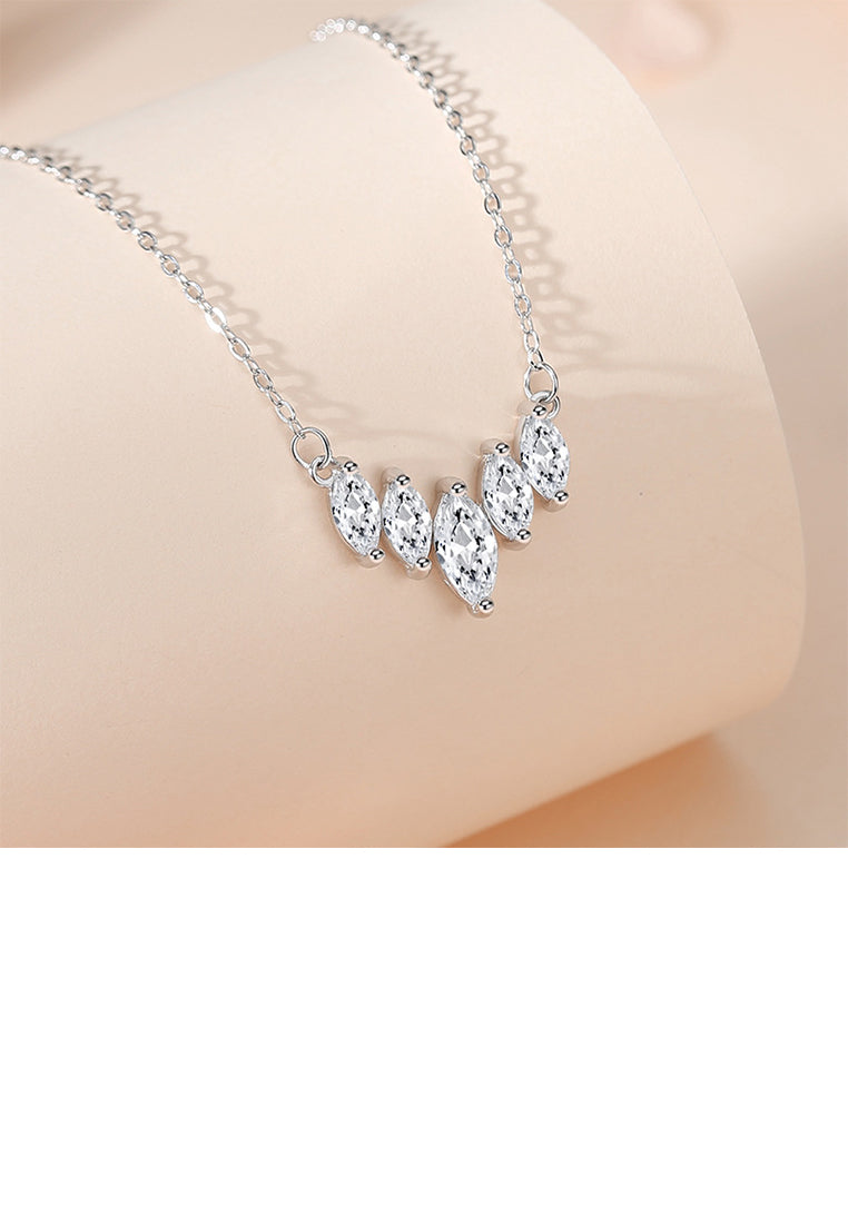 925 Sterling Silver Fashion and Simple Water Drop-shaped Pendant with Cubic Zirconia and Necklace - Luxurious Look