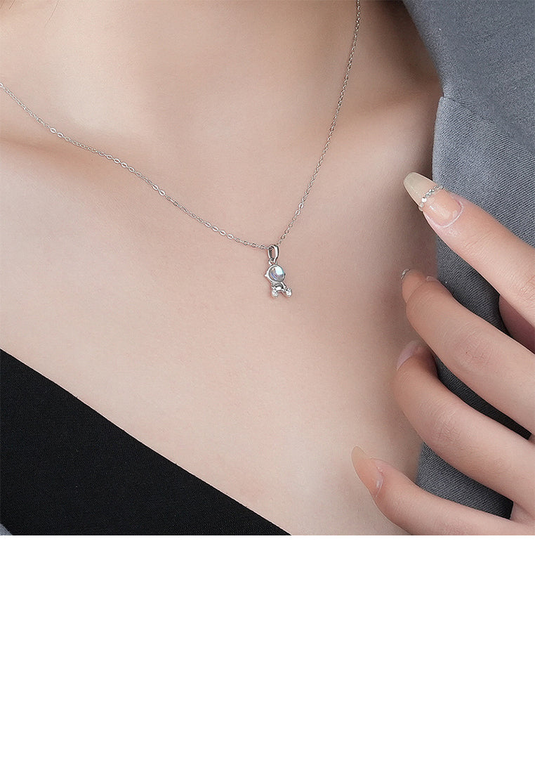 925 Sterling Silver Fashion Creative Astronaut Moonstone Pendant with Necklace