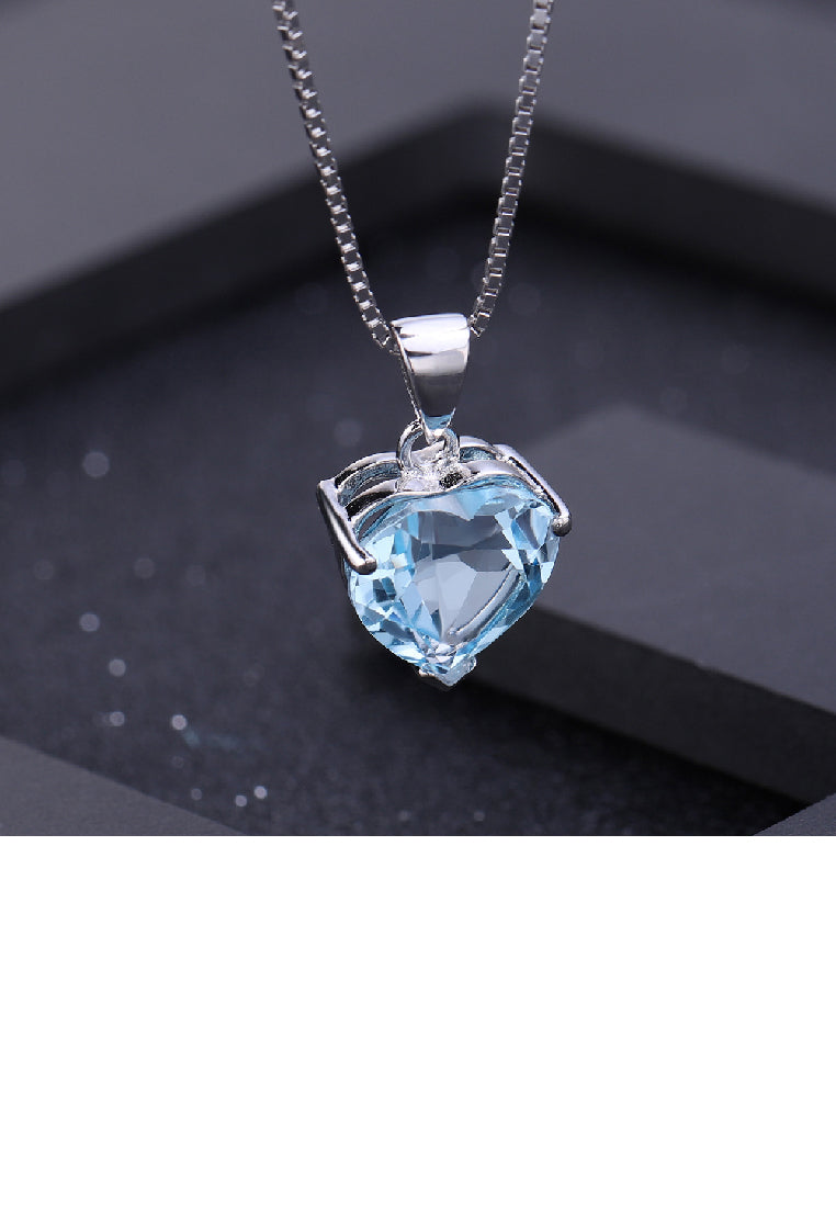 925 Sterling Silver Simple Romantic Heart Pendant with Blue Topaz and Necklace