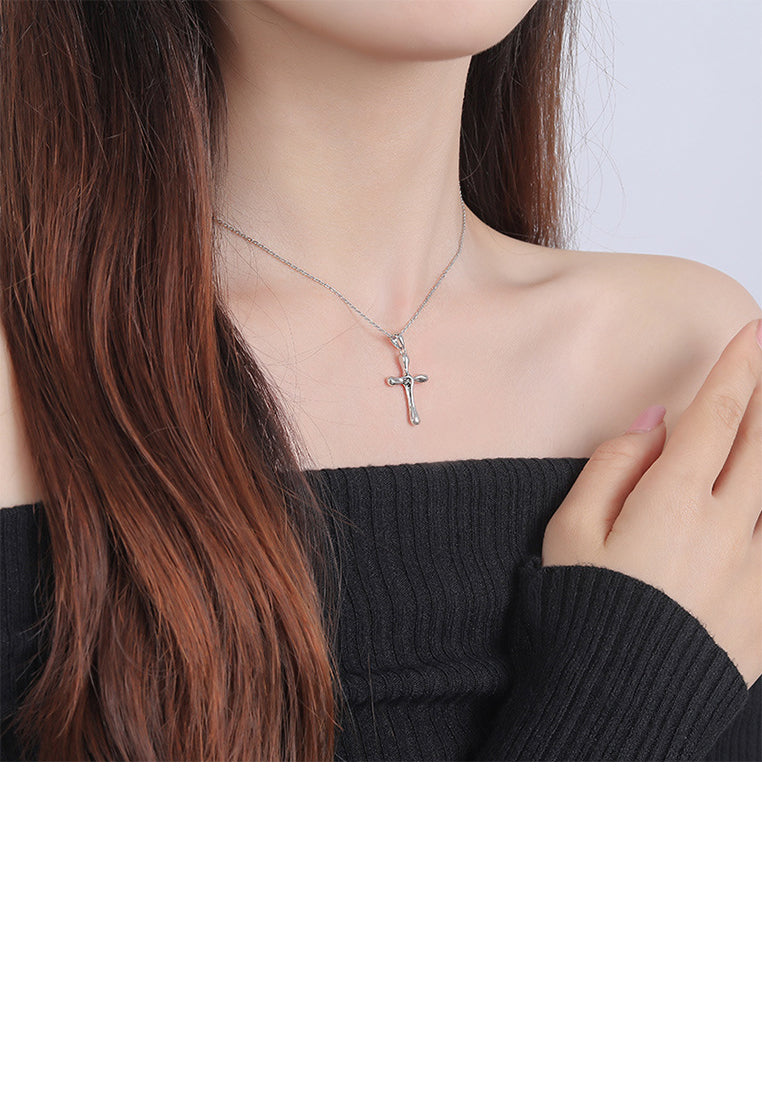 925 Sterling Silver Simple and Fashion Cross Pendant with Necklace