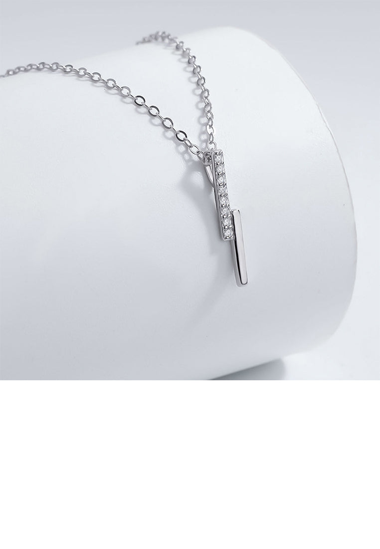 925 Sterling Silver Simple and Fashion Strip Geometric Pendant with Cubic Zirconia and Necklace - Luxurious Look
