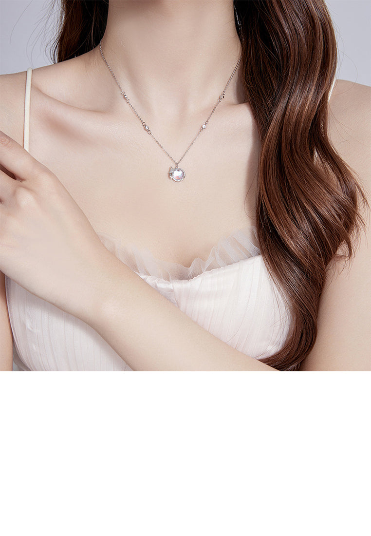 925 Sterling Silver Fashion Creative Star Moonstone Pendant with Cubic Zirconia and Necklace - Luxurious Look