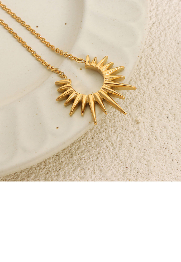Fashion and Personalized Plated Gold 316L Stainless Steel Sun Pendant with Necklace