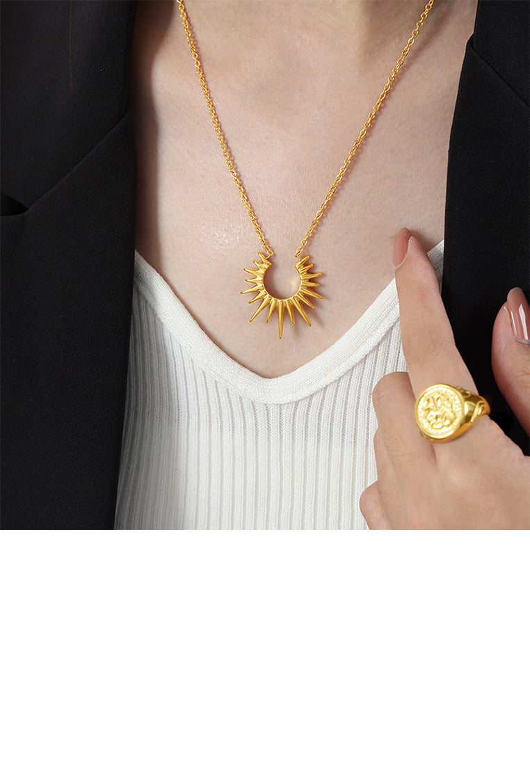 Fashion and Personalized Plated Gold 316L Stainless Steel Sun Pendant with Necklace
