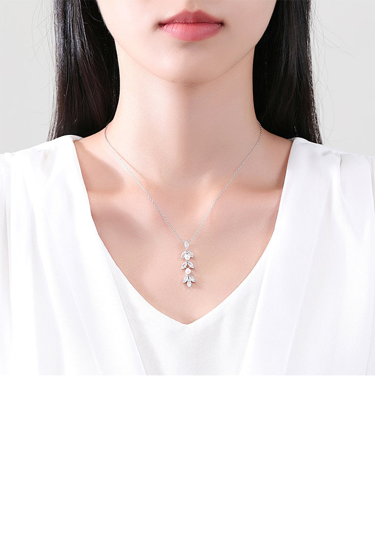 Fashion and Temperament Geometric Tassel Imitation Pearl Pendant with Cubic Zirconia and Necklace - Luxurious Look