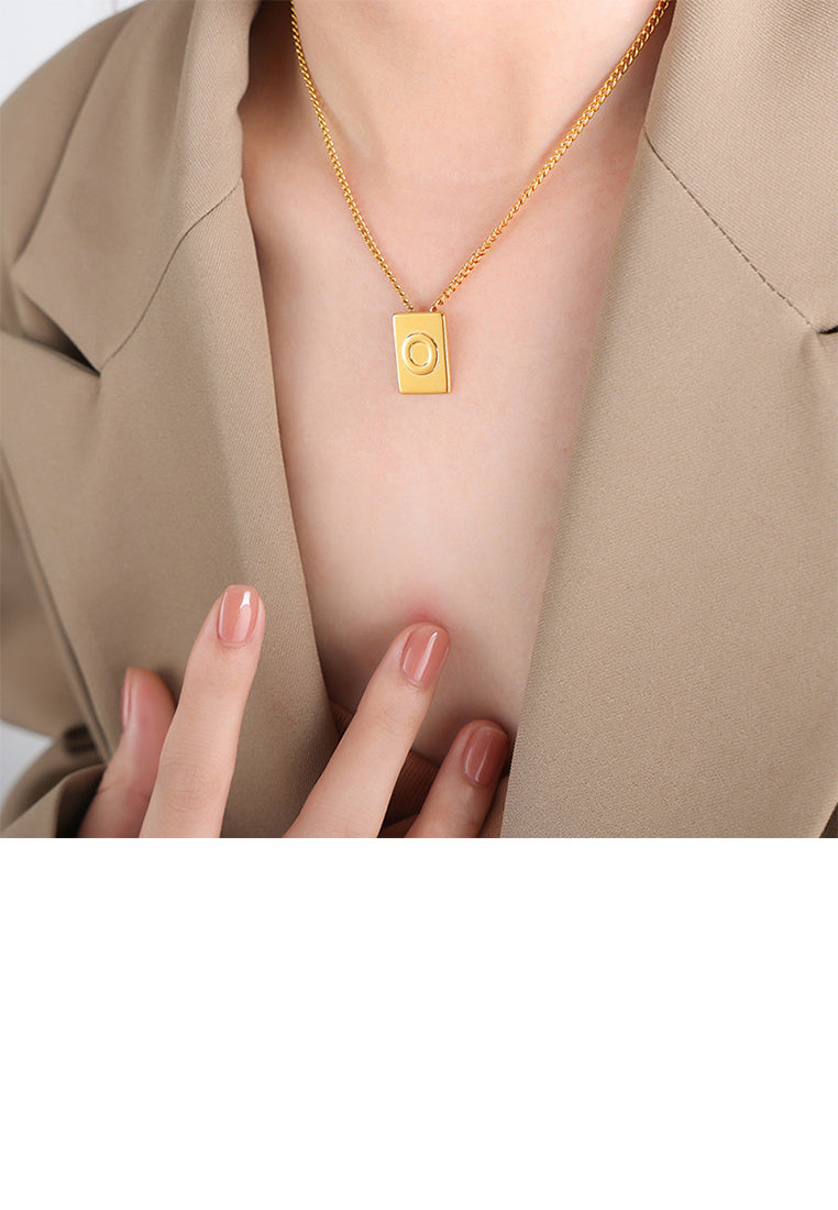 Fashion and Simple Plated Gold 316L Stainless Steel Alphabet O Geometric Square Pendant with Necklace