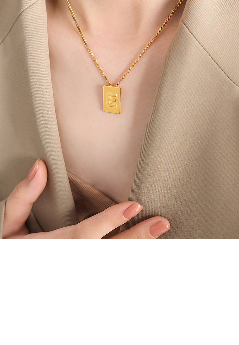 Fashion and Simple Plated Gold 316L Stainless Steel Alphabet E Geometric Square Pendant with Necklace