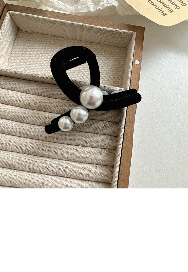 Simple And Elegant Imitation Pearl Velvet Geometric Hair Claw - Elegant Hairpiece - Luxurious Look