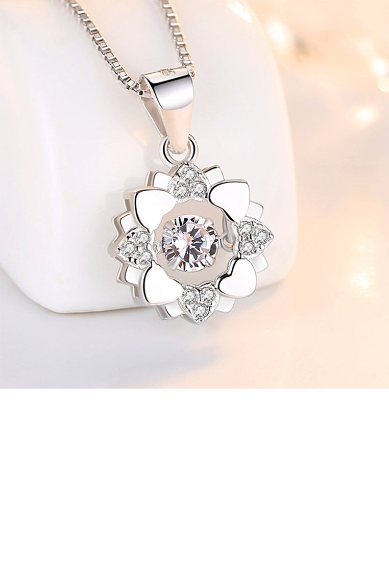 925 Sterling Silver Fashion Simple Heart-shaped Flower Pendant with Cubic Zirconia and Necklace - Luxurious Look