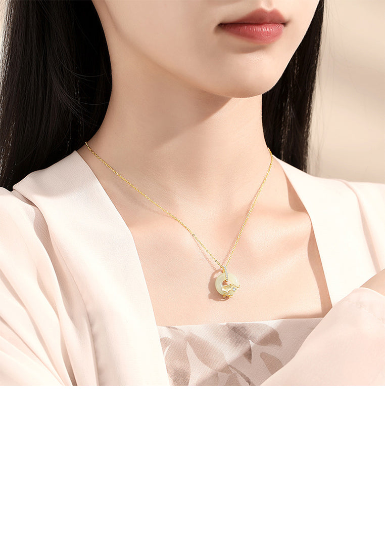 925 Sterling Silver Plated Gold Fashion Vintage Ginkgo Leaf Safety Buckle Pendant with Cubic Zirconia and Necklace - Luxurious Look