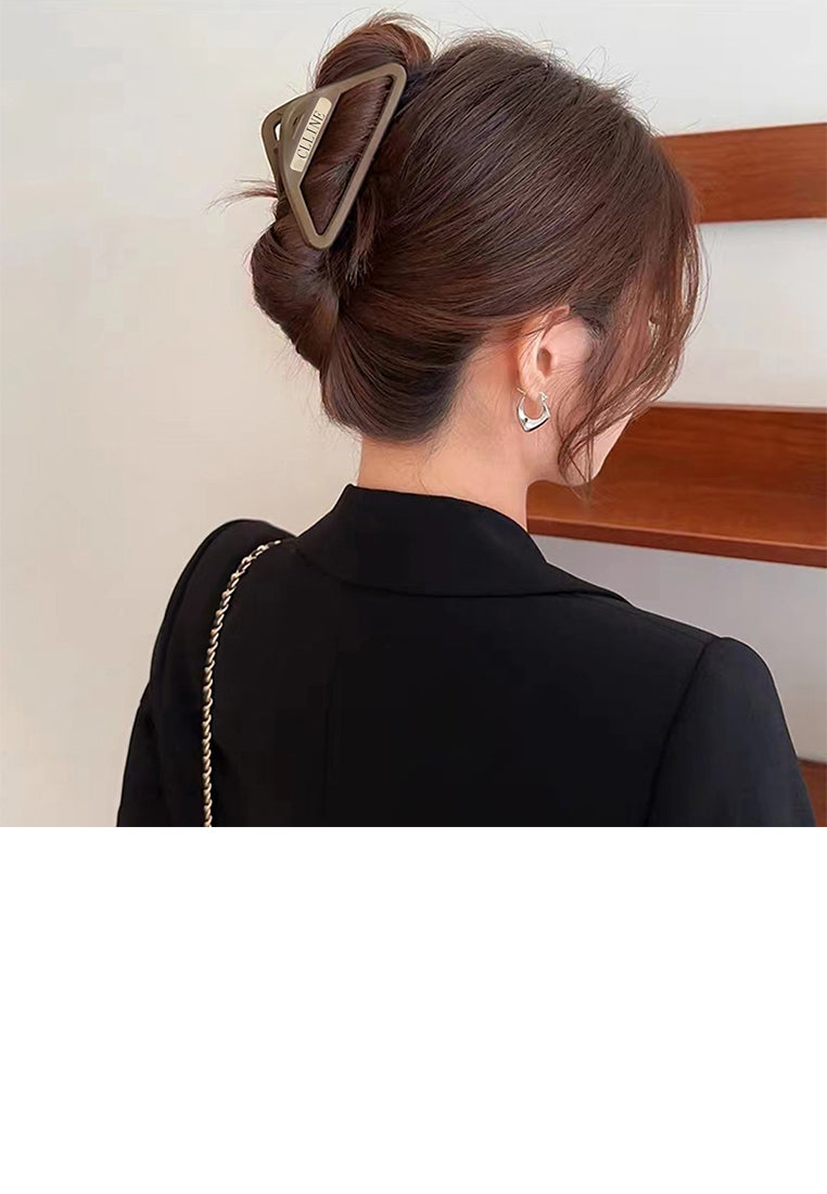 Simple And Fashion Black Triangular Geometric Hair Claw - Elegant Hairpiece