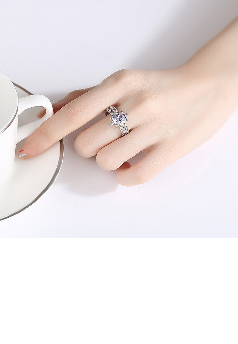 Fashion and Elegant Geometric Hollow Cubic Zirconia Adjustable Opening Ring - Luxurious Look