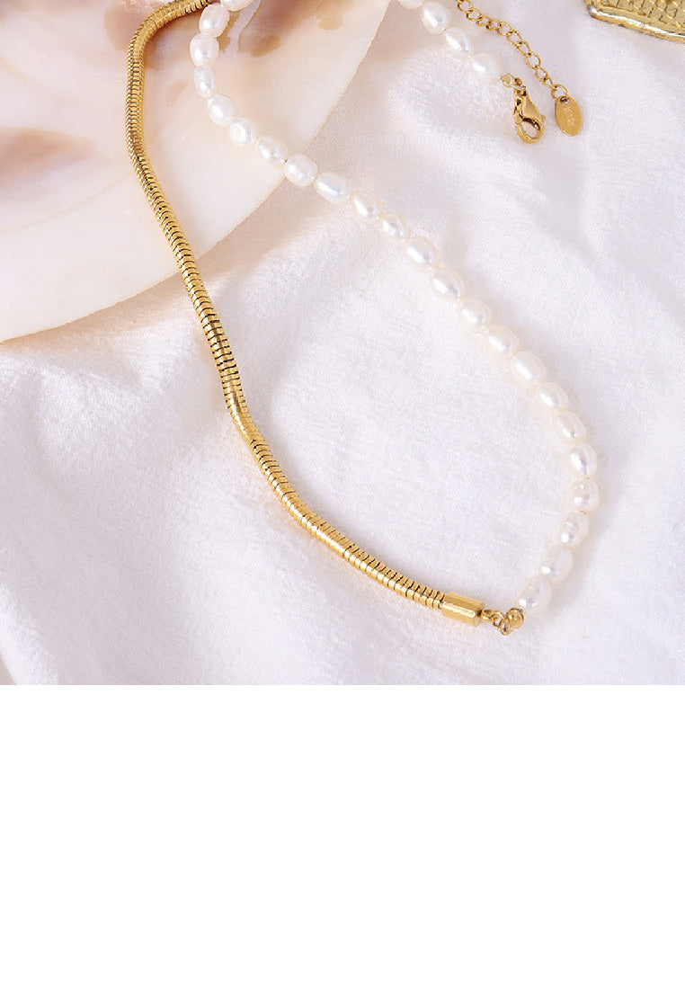 Fashion Temperament Plated Gold 316L Stainless Steel Imitation Pearl Stitching Necklace - Luxurious Look