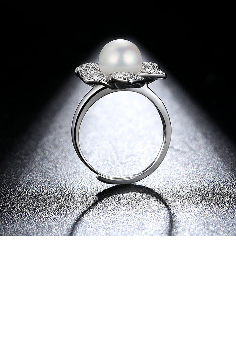 Simple and Elegant Flower Imitation Pearl Adjustable Ring with Cubic Zirconia - Luxurious Look