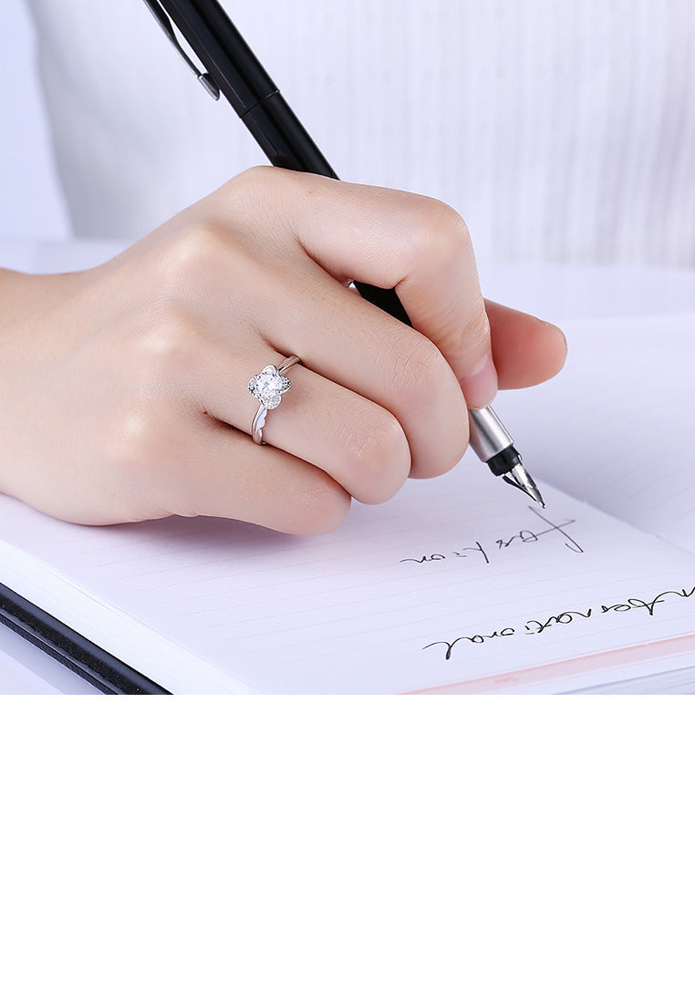 925 Sterling Silver Elegant Bright Flower Adjustable Ring with Cubic Zircon