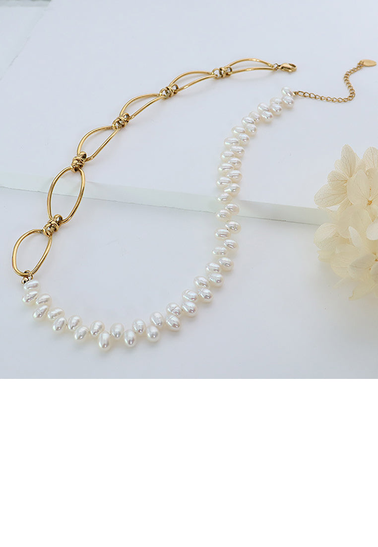 Elegant Temperament Plated Gold 316L Stainless Steel Chain Stitching Imitation Pearl Necklace - Luxurious Look
