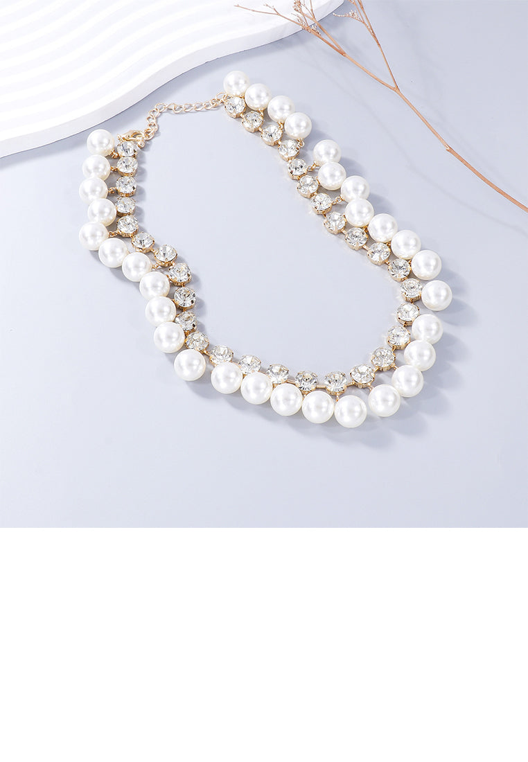Fashion and Elegant Plated Gold Geometric Ball Imitation Pearl Necklace with Cubic Zirconia - Luxurious Look