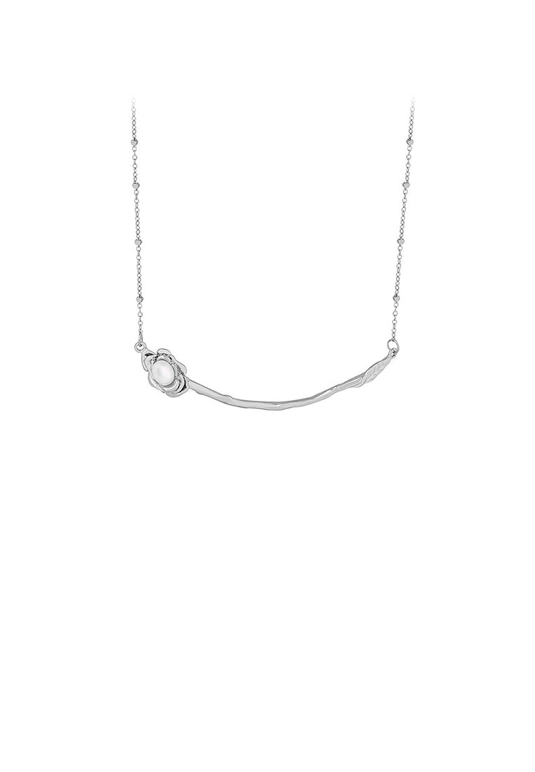 Fashion and Temperament 316L Stainless Steel Flower Imitation Pearl Necklace - Luxurious Look