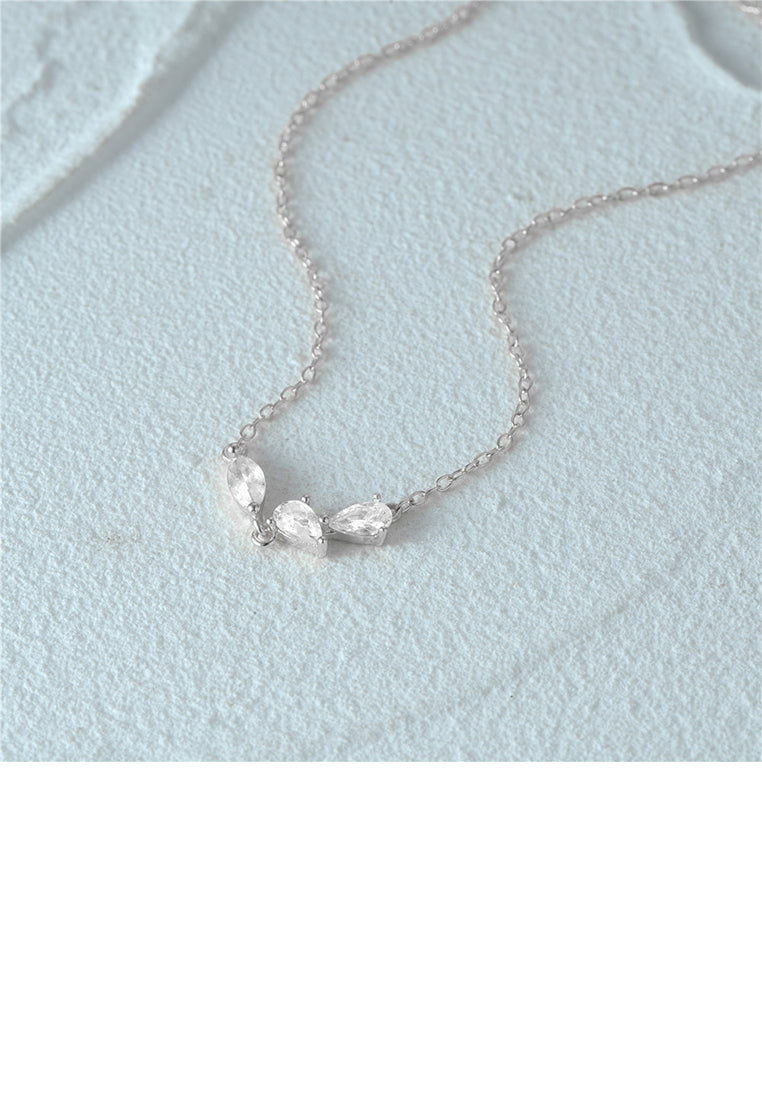925 Sterling Silver Simple Geometric Necklace with Cubic Zirconia - Luxurious Look