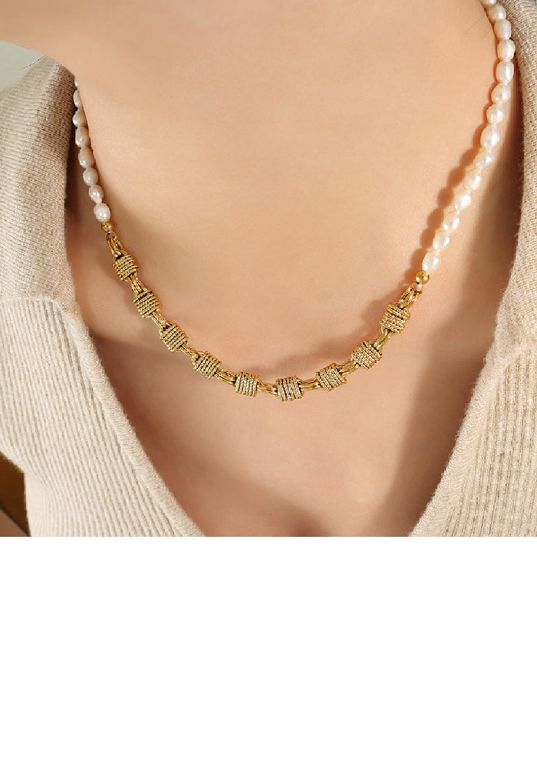 Fashion and Simple Plated Gold Geometric Square Pairing Imitation Pearl Necklace - Luxurious Look