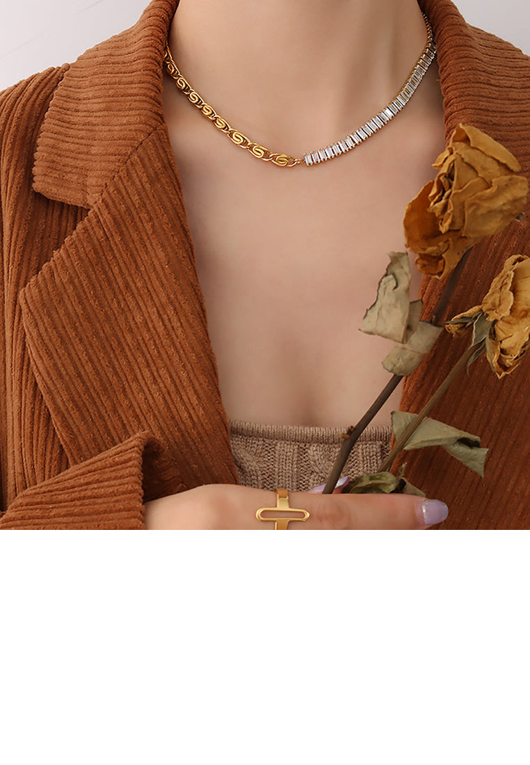 Fashion and Creative Plated Gold 316L Stainless Steel Cubic Zirconia Stitching Paper Clip Necklace - Luxurious Look