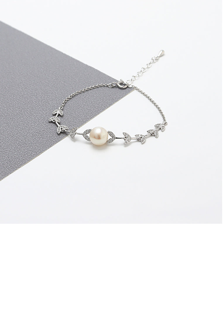 925 Sterling Silver Fashion Simple Leaf Freshwater Pearl Bracelet with Cubic Zirconia - Luxurious Look