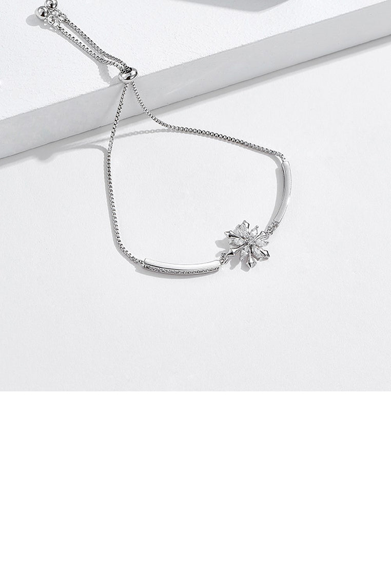 925 Sterling Silver Fashion Elegant Snowflake Bracelet with Cubic Zirconia - Luxurious Look