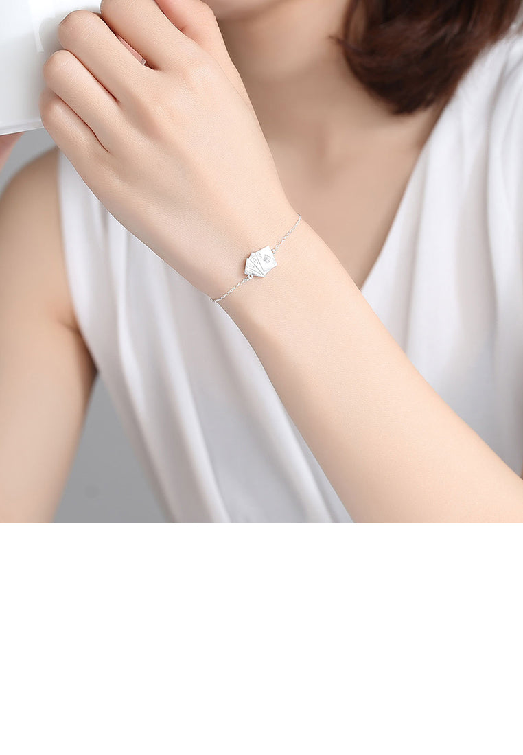925 Sterling Silver Simple Creative Poker Bracelet with Cubic Zirconia - Luxurious Look