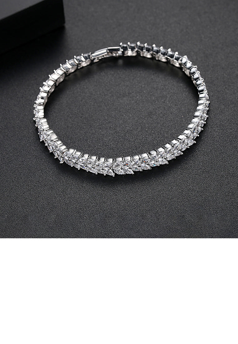 Fashion Bright Geometric Leaf Bracelet with Cubic Zirconia 17cm - Luxurious Look