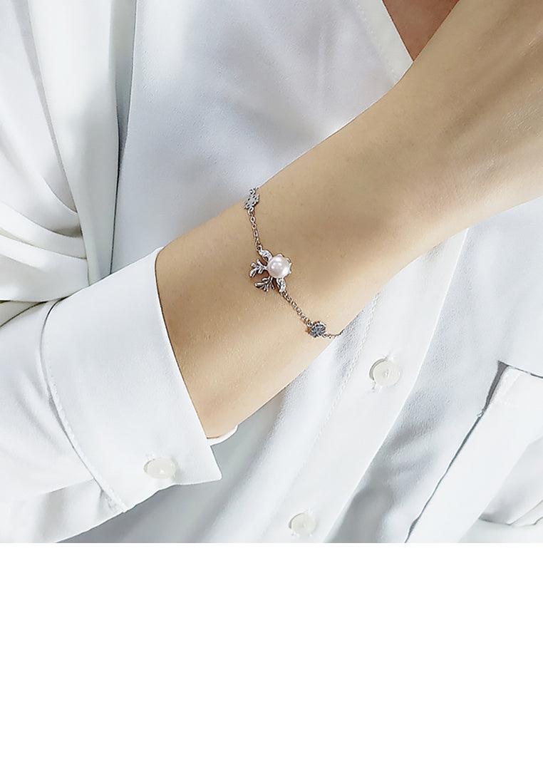 925 Sterling Silver Fashion Simple Christmas Elk White Freshwater Pearl Bracelet - Luxurious Look