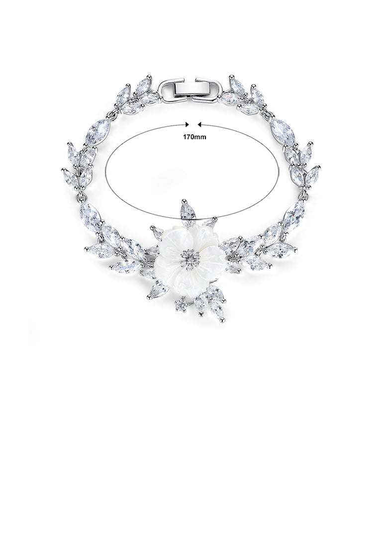 Elegant and Fashion Flower Bracelet with Cubic Zirconia - Luxurious Look