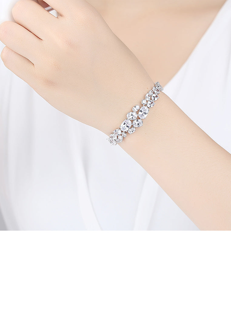 Elegant Fashion Geometric Oval Cubic Zirconia Bracelet - Luxurious Look