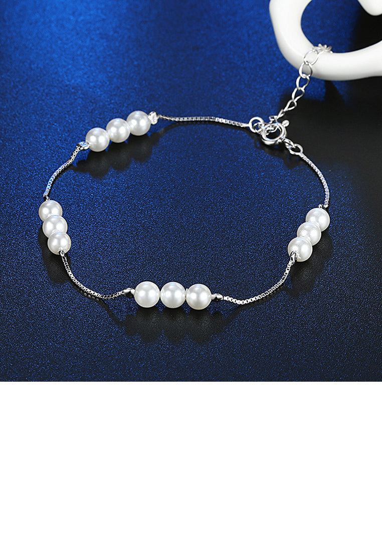 925 Sterling Silver Elegant Pearl Bracelet - Luxurious Look