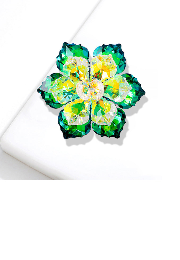 Fashion Brilliant Green Snowflake Brooch with Cubic Zirconia - Luxurious Look